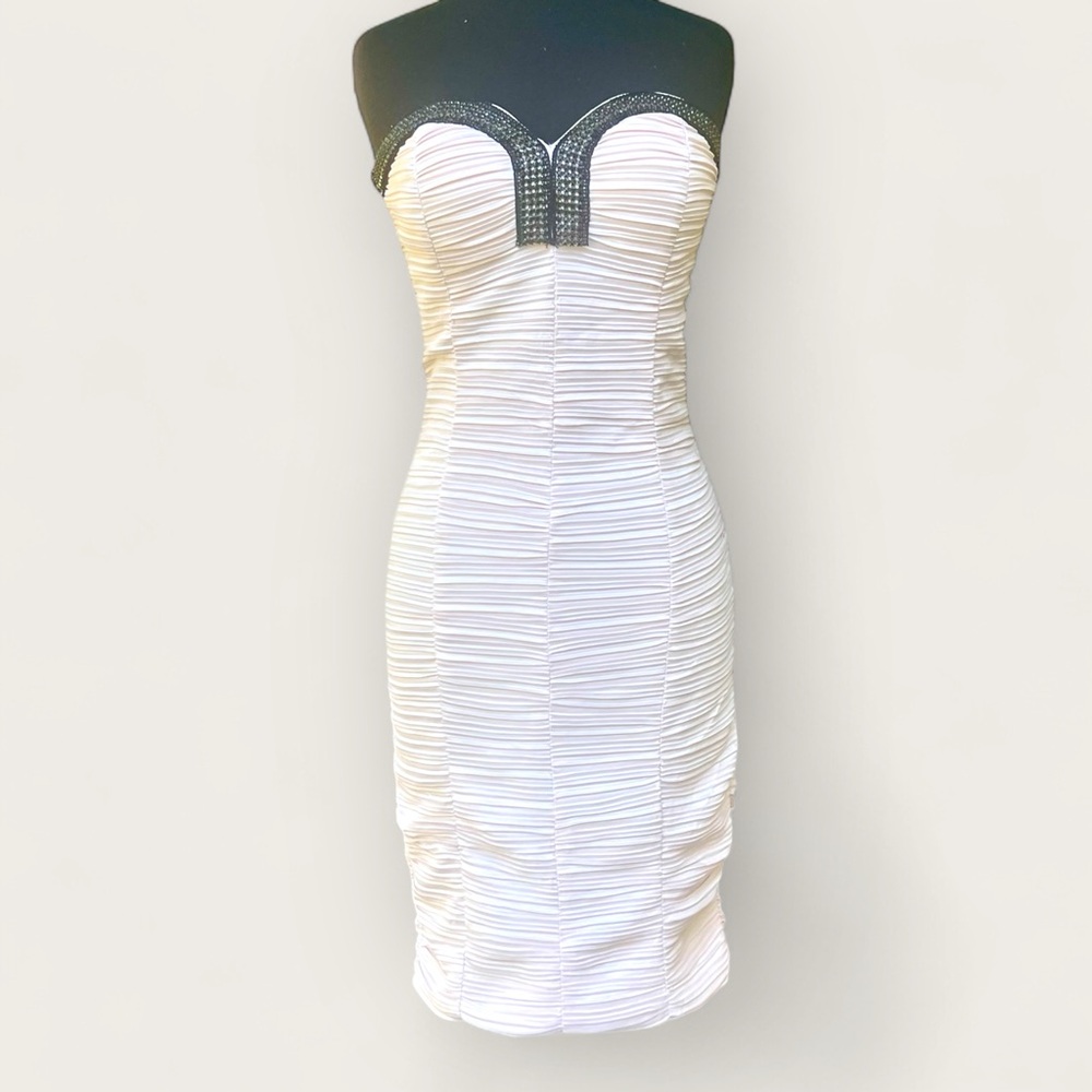 Daisy Sweetheart Strapless Embellished White Dress | Women’s L